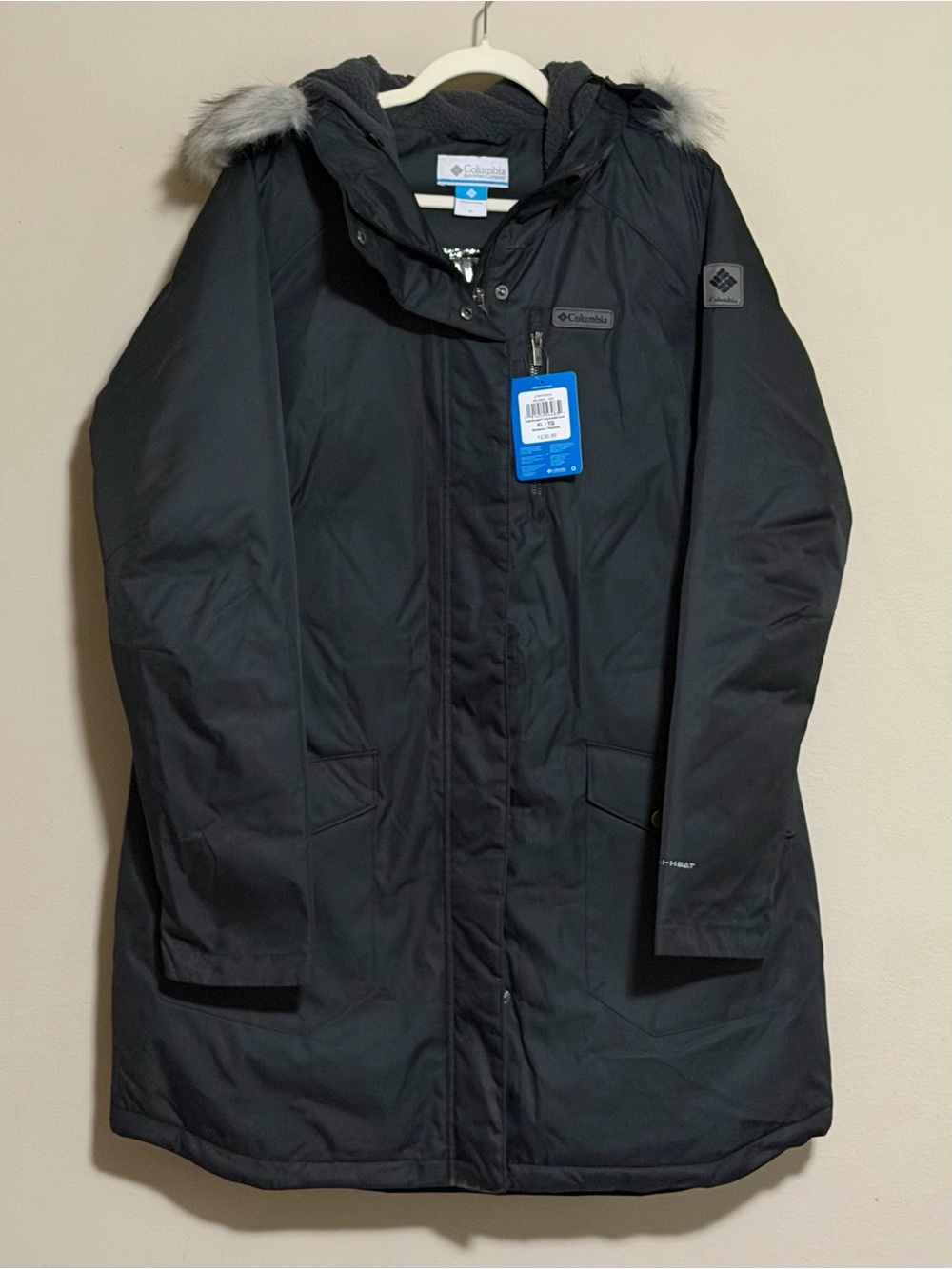 Columbia Black Hooded Insulated Ski Parka with Faux Fur Trim